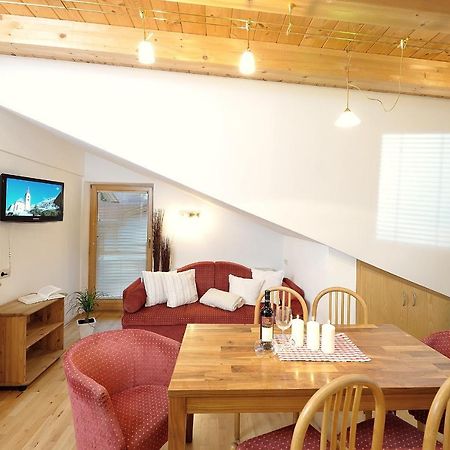 Appartement Chesa Monte イシュグル エクステリア 写真