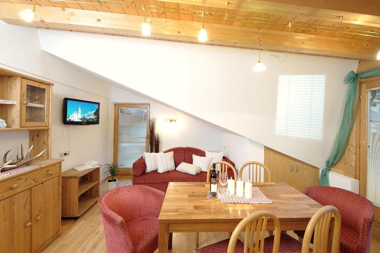 Appartement Chesa Monte イシュグル エクステリア 写真